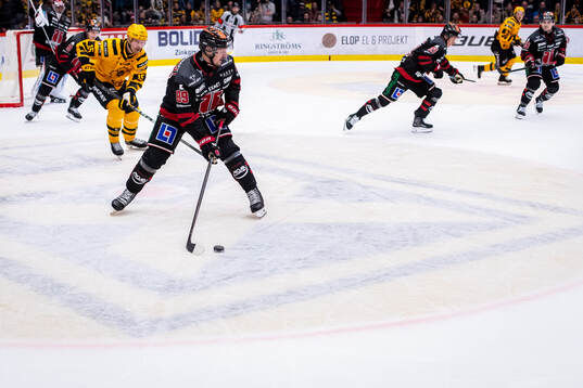 Örebros Patrik Karlkvist och Skellefteås Lars Bryggman