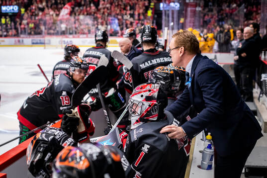 Örebros bås och tränare Niklas Eriksson och Örebros