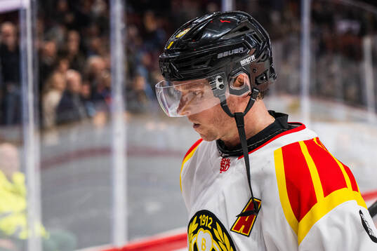 Brynäs Nicklas Bäckström deppar