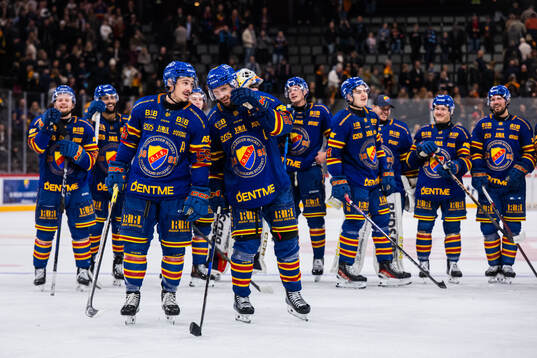 Djurgårdens Charles Hudon och Marcus Krüger jublar