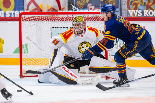 Brynäs målvakt Damian Clara och Djurgårdens Håvard
