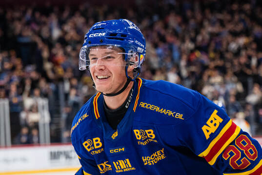 Djurgårdens Gustav Lindström jublar