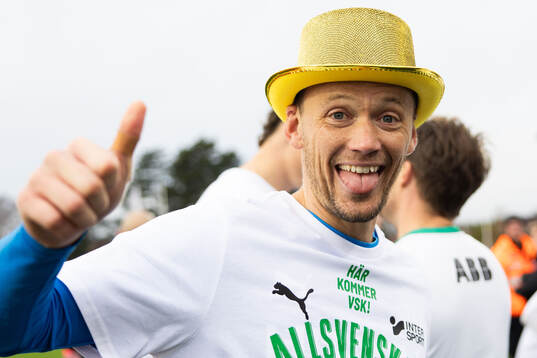 Västerås smålvakt Anton Fagerström jublar