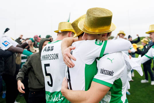 Västerås spelare jublar