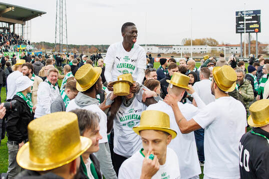 Västerås Mamadou Ousmane Diagne jublar