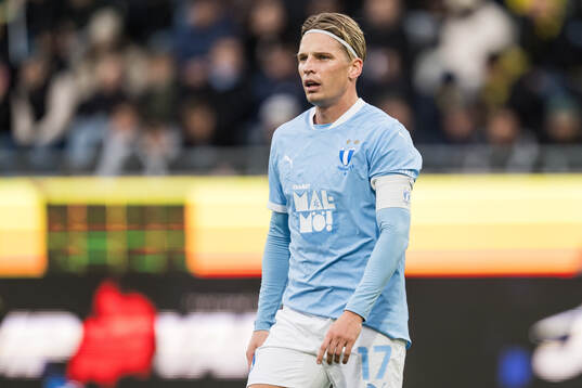 Malmö FFs Jens Stryger Larsen deppar