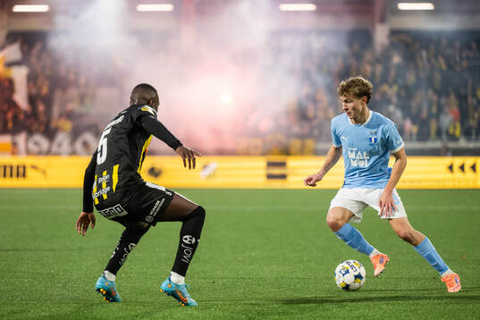 Häckens Brice Wembangomo och Malmö FFs Hugo Bolin