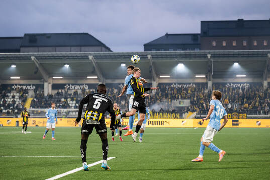 Malmö FFs Colin Rösler och Häckens Olle Samuelsson