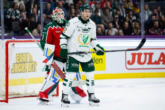 Frölundas målvakt Lars Johansson och Färjestads Per