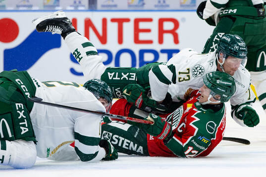 Färjestads Adam Ollas Mattsson och Frölundas Max Friberg