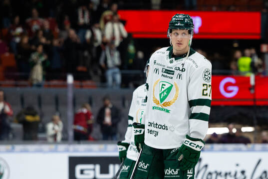 Färjestads Gabriel Carlsson deppar