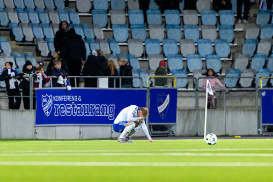 IFK Norrköpings Marcus Baggesen deppar