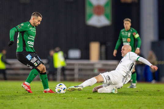 Varbergs Erion Sadiku och Brages Anton Lundin