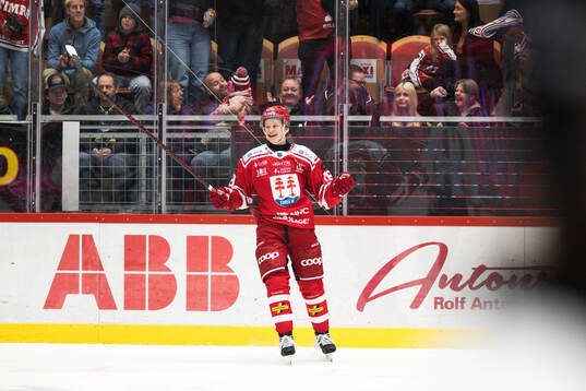 Timrås Eddie Genborg jublar