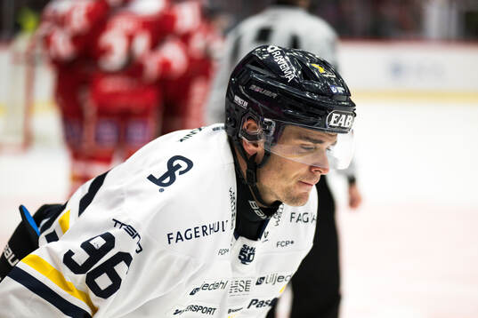 HV71s Nikola Pasic deppar