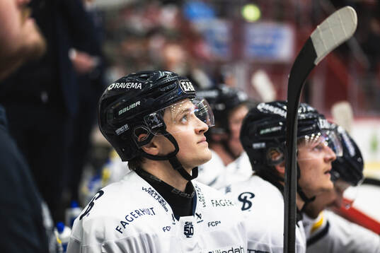 HV71s Lucas Lagerberg deppar