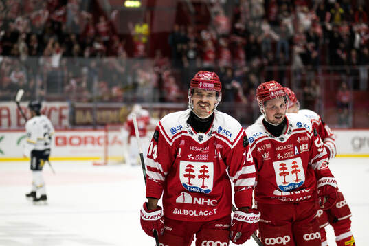 Timrås Emil Pettersson jublar