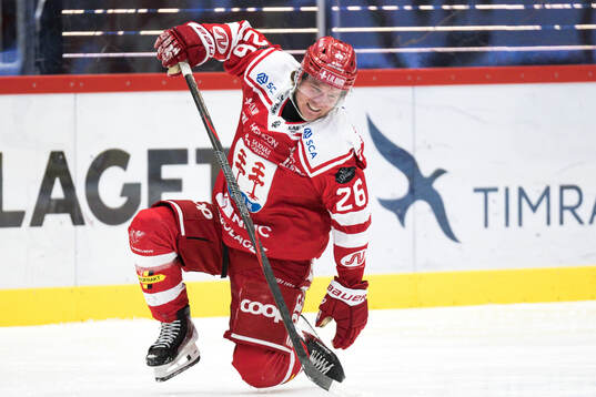 Timrås Anton Heikkinen har ont