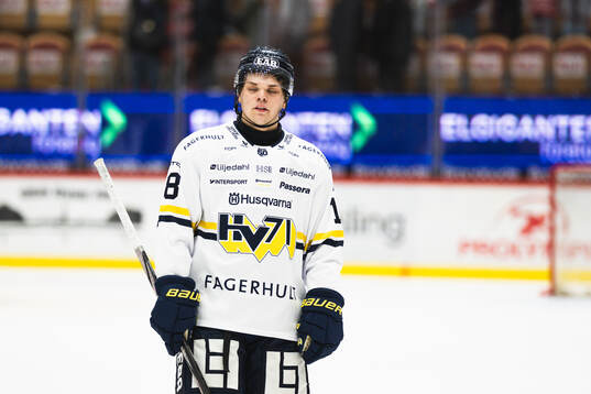 HV71s Oscar Davidsson deppar