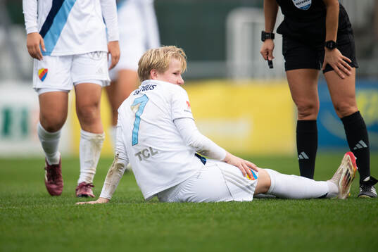 Djurgårdens Olivia Ulenius har ont