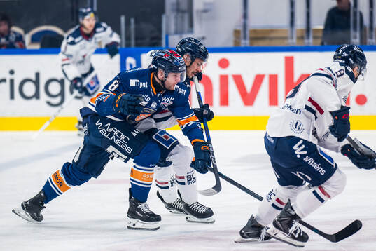Växjös Zachary Giuttari och Linköpings Ty Rattie