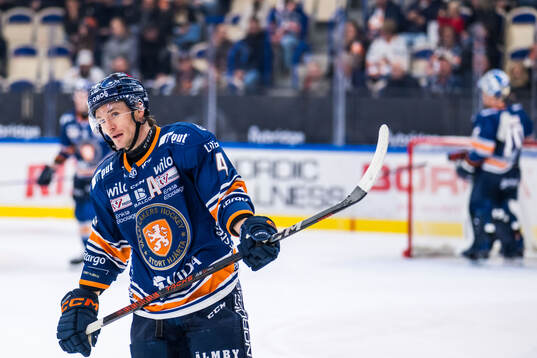 Växjös Keegan Lowe deppar