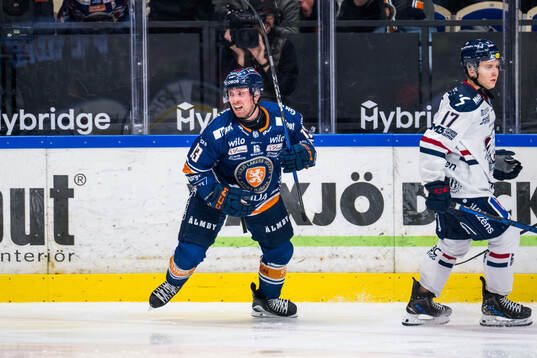 Växjös Dylan Mclaughlin jublar
