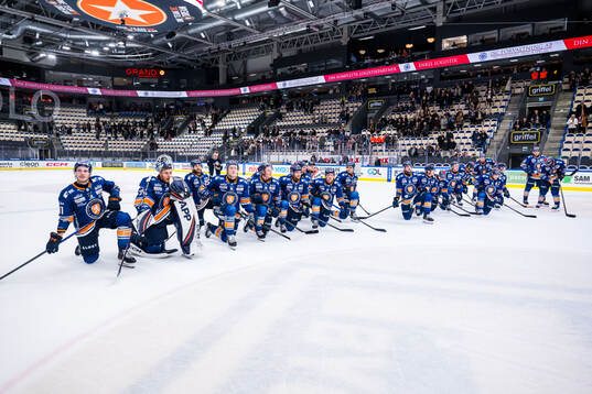 Växjö spelare jublar