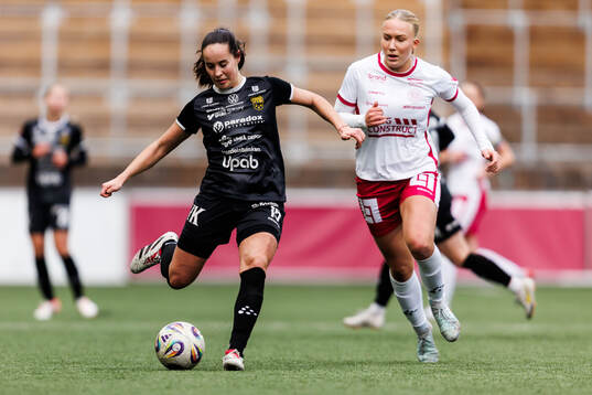 Umeås Cassandra Larsson och IK Uppsalas Thindra Mattsson