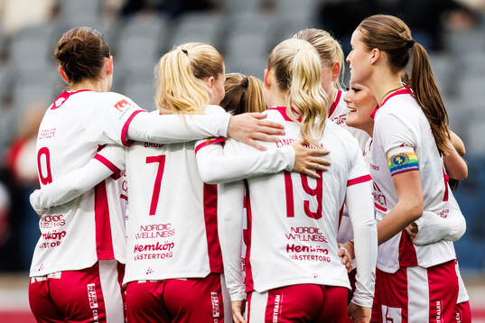 IK Uppsalas Amelia Olofsson jublar