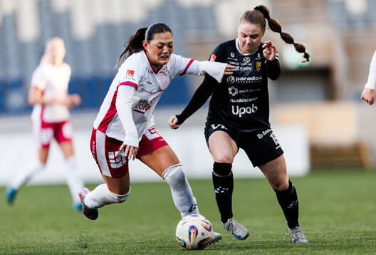 IK Uppsalas Amelia Olofsson och Umeås Elvira Fjällström