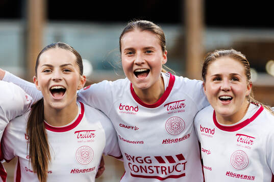 IK Uppsalas Julia Ragnarsson jublar
