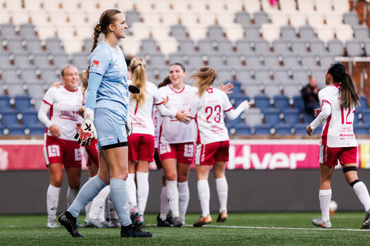 Umeås målvakt Maja Holm Baun deppar