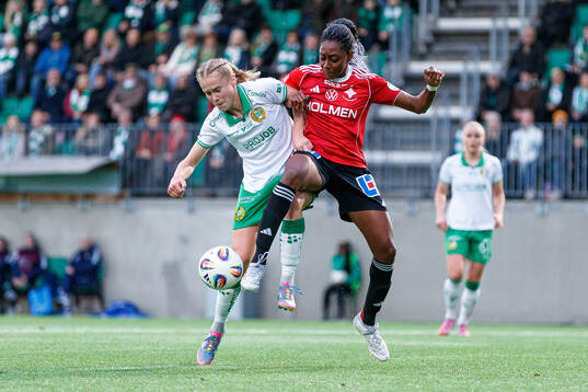 Hammarbys Julie Blakstad och IFK Norrköpings Maya Aliyah