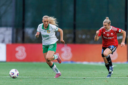 Hammarbys Smilla Holmberg och IFK Norrköpings Jessica Wik