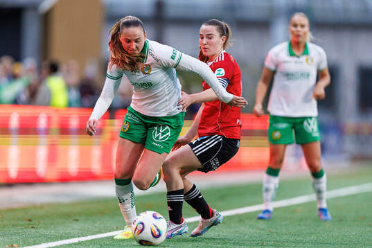Hammarbys Vilde Hasund och IFK Norrköpings Carrie Jones