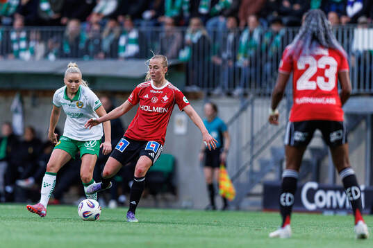 Hammarbys Anna Jøsendal och IFK Norrköpings Julia