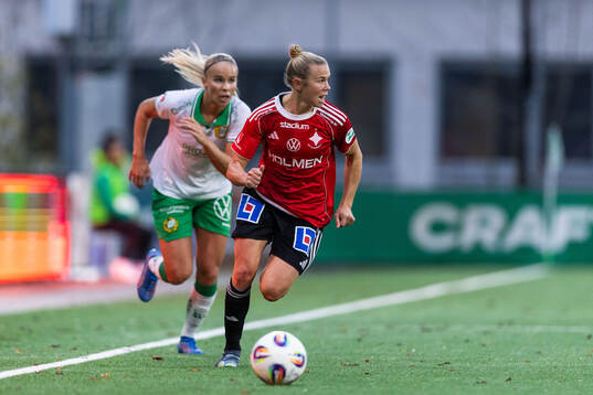 IFK Norrköpings Jessica Wik och Hammarbys Stina Lennartsson