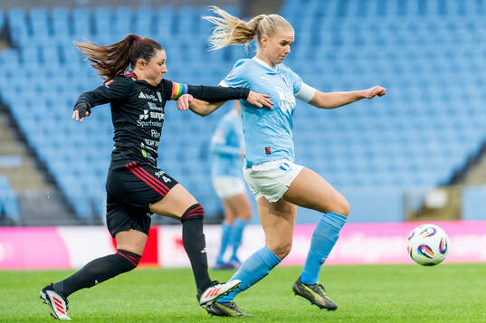 Piteås Josefin Johansson och Malmö FFs Nellie Lilja