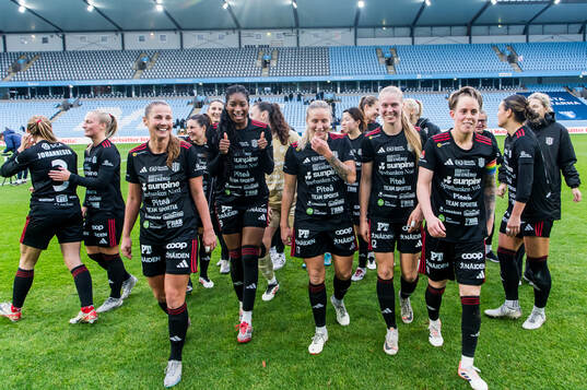 Piteås spelare jublar