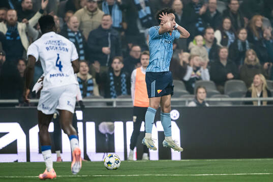 Djurgårdens Mikael Anderson reagerar