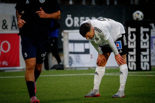 Örebros Ahmed Yasin deppar fotbollsmatchen i Superettan
