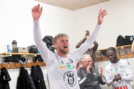 Örebros Karl Holmberg jublar