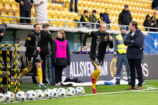 Elfsborgs Johan Larsson kommer in till uppvärmning