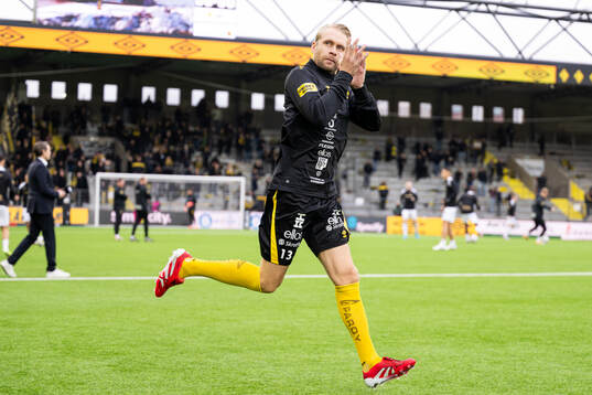 Elfsborgs Johan Larsson kommer in till uppvärmning