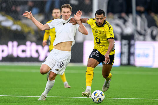 AIKs Johan Hove och Elfsborgs Wenderson Oliveira do