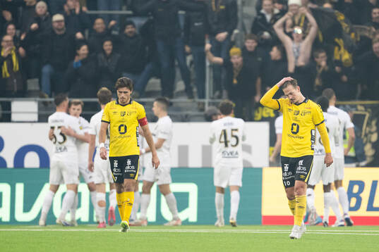 Elfsborgs Simon Olsson och Besfort Zeneli deppar