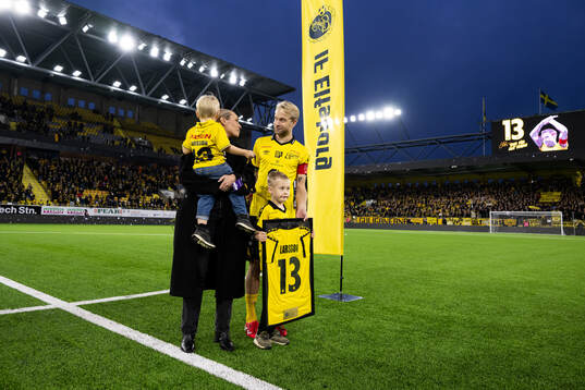 Elfsborgs Johan Larsson hyllas