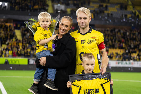 Elfsborgs Johan Larsson hyllas