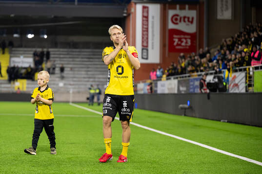 Elfsborgs Johan Larsson hyllas